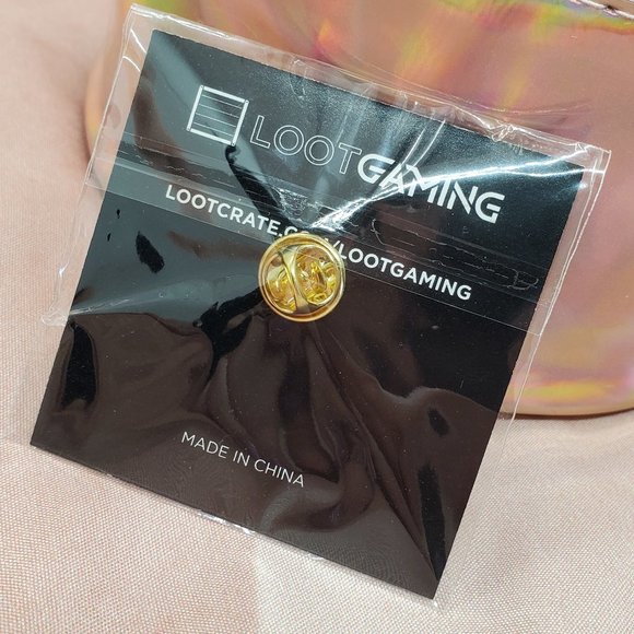 Loot Gaming by Loot Crate - Space (Dec 2016) Box Collectible Pin - Picture 4 of 5